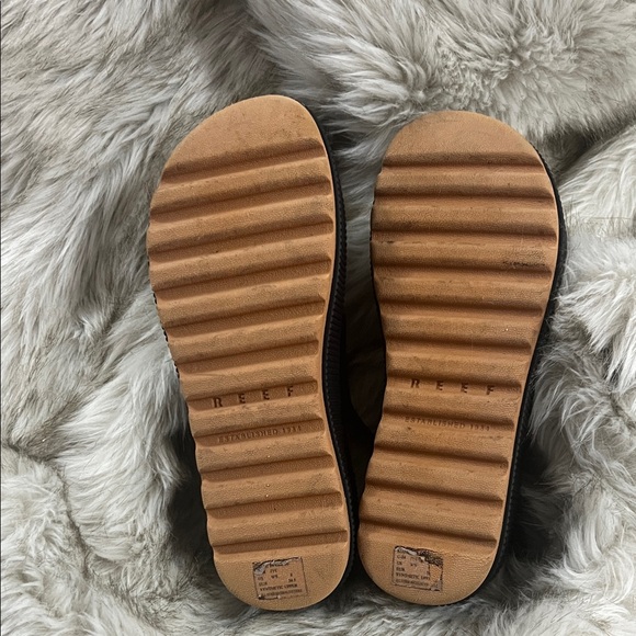 Reef Women's Black and Tan Platform Sandals - Picture 4 of 5